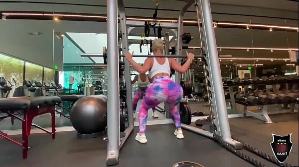 Short Haired Milf Kaden Kole Gets Sausage Slammed By Rome Major!