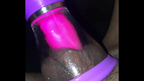 Watch my pussy get sucked and lucked. Gets huge!!